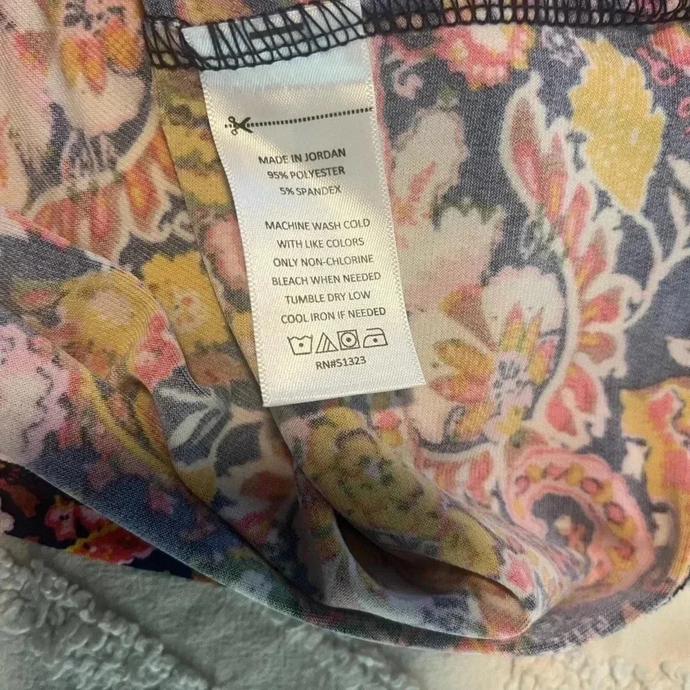 Cece Women's Paisley Print Crewneck Shirred Sleeve Knit Top - Picture 6 of 6